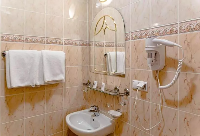 Standard-huone, Przy Oślej Bramie   Zamek Książ