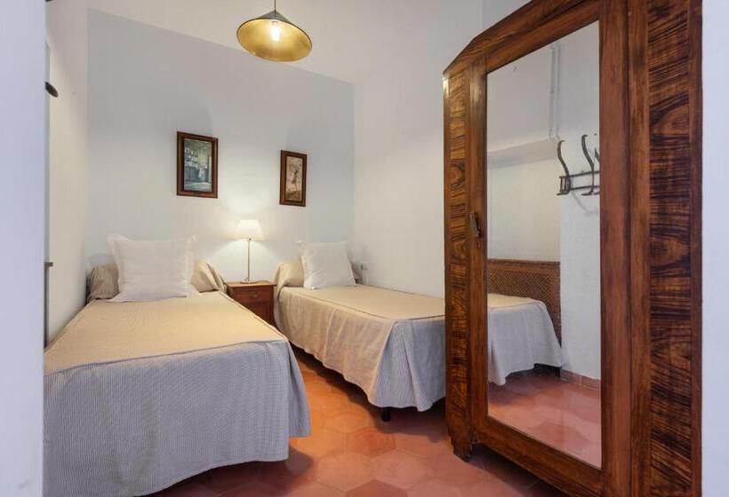 스탠다드 스튜디오, Santuari De Cura