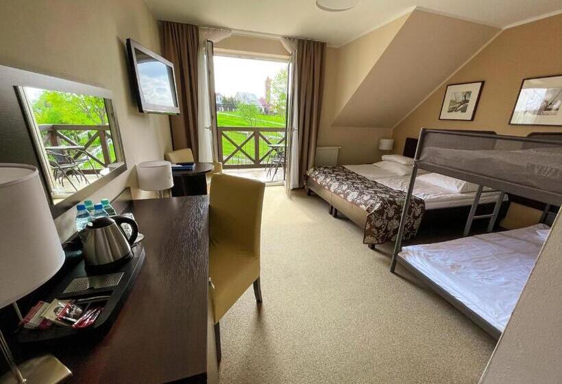 اتاق خانوادگی, Santa Monica