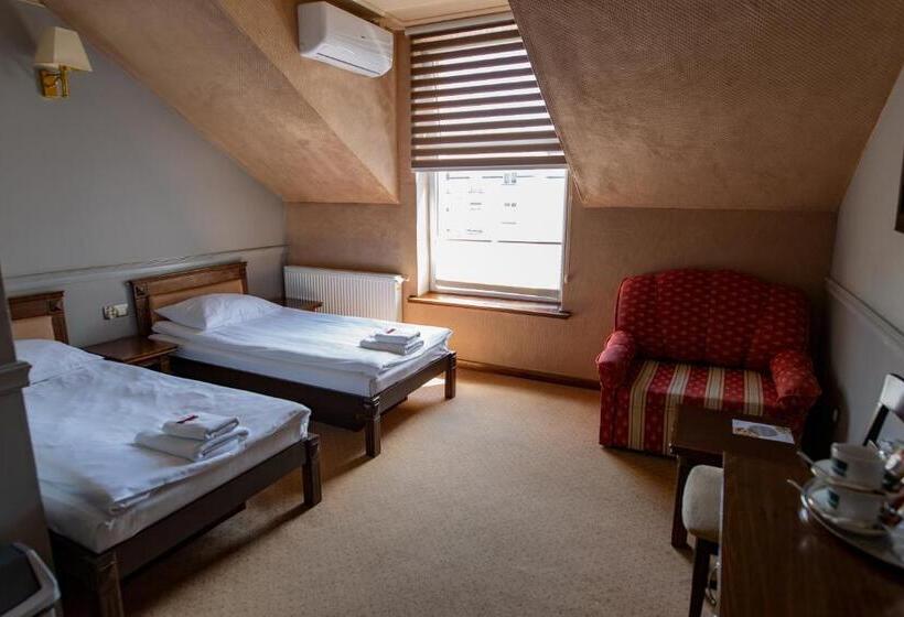 غرفة إقتصادية, Senator Konferencje & Spa