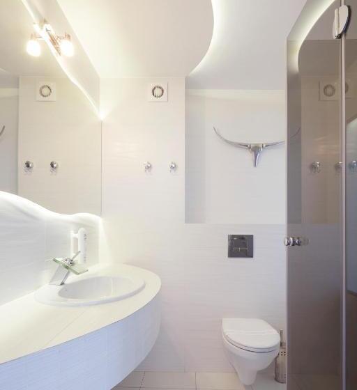 جناح ديلوكس, Senator Konferencje & Spa