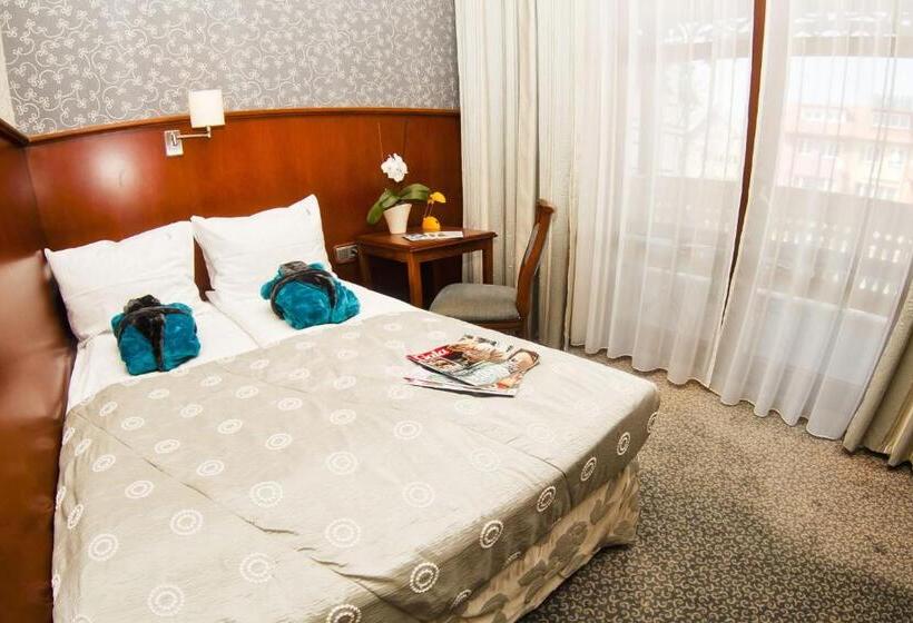 Люкс с Балконом, &spa Stary Dziwnów Basen Swimming Pool