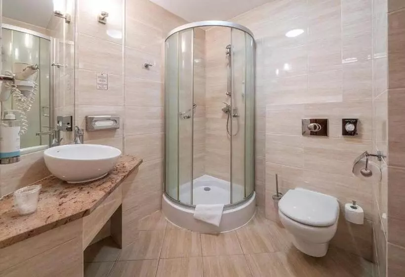 Pokój Comfort, Stok