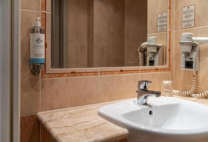 استودیوی استاندارد, Stok