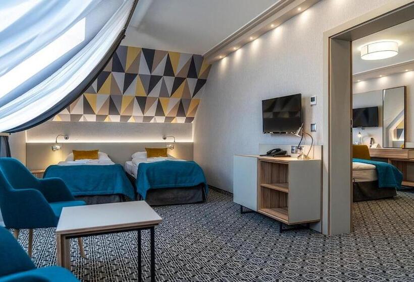 استودیوی استاندارد, Stok