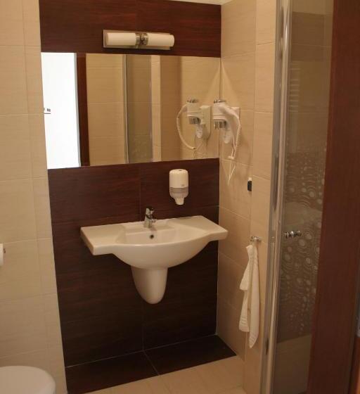 컴포트 룸, Trojka