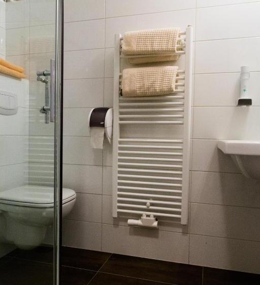 标准单人间, Vinothek Schwarzer Adler