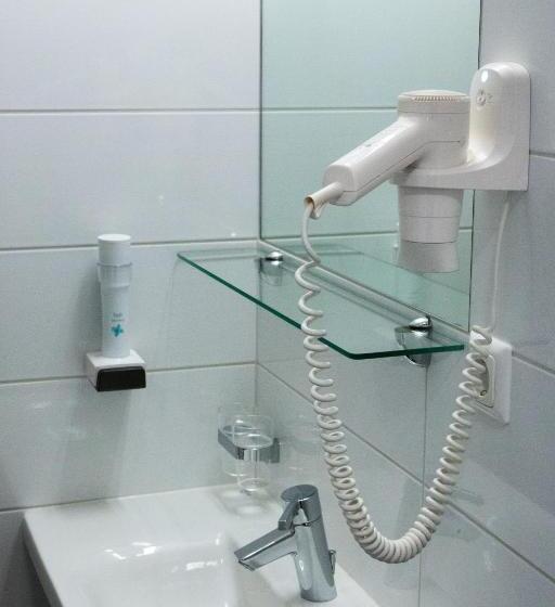 Номер Стандарт, Vinothek Schwarzer Adler