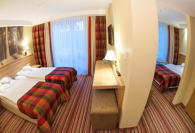 Номер Стандарт Трехместный, Warszawa Spa & Resort