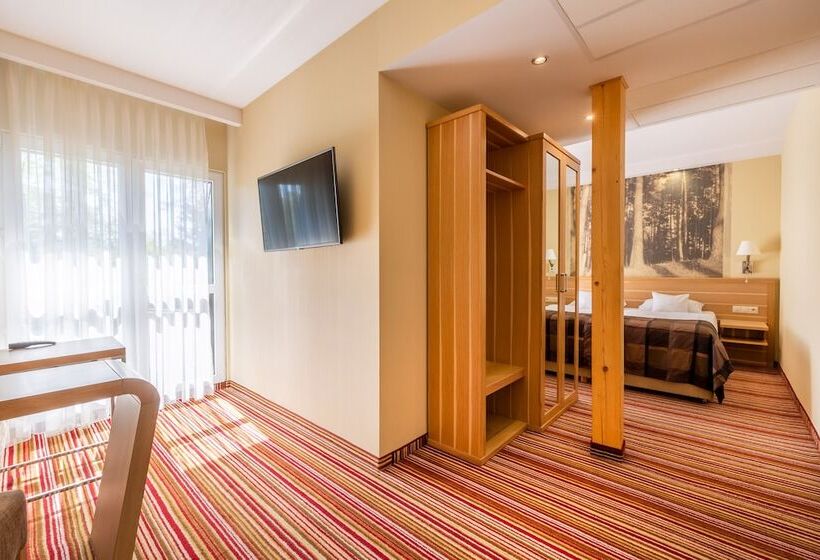 Номер бизнес-класса, Warszawa Spa & Resort