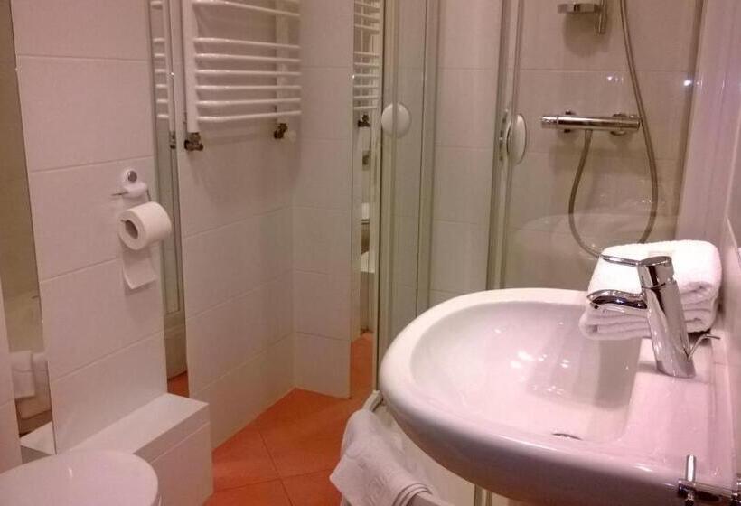 スタンダードシングルルーム, Yuca