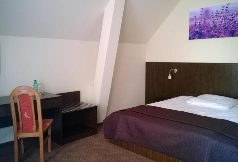 Quarto Estandar Individual, Yuca