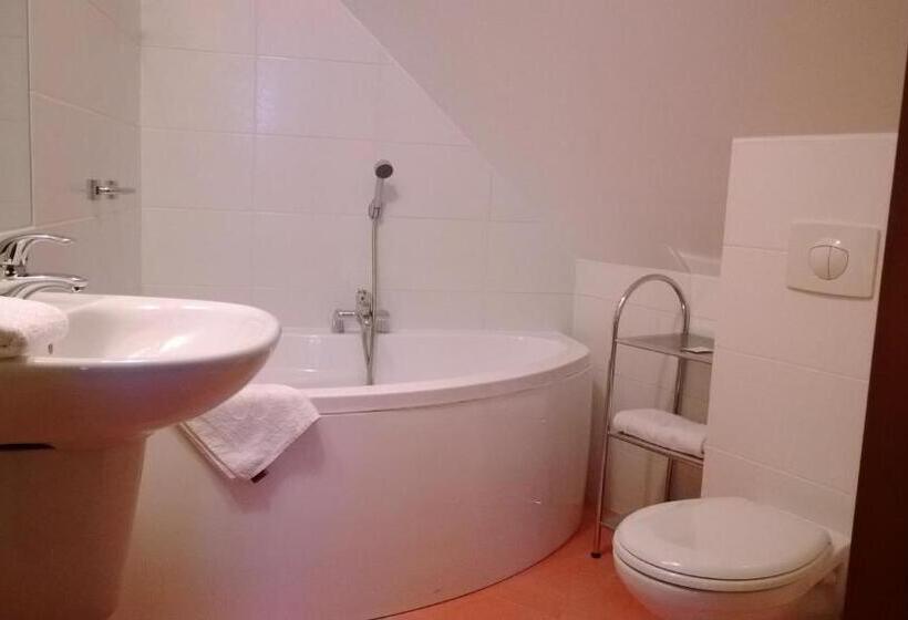 スタンダードルーム, Yuca