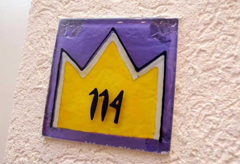 标准间, Zur Krone