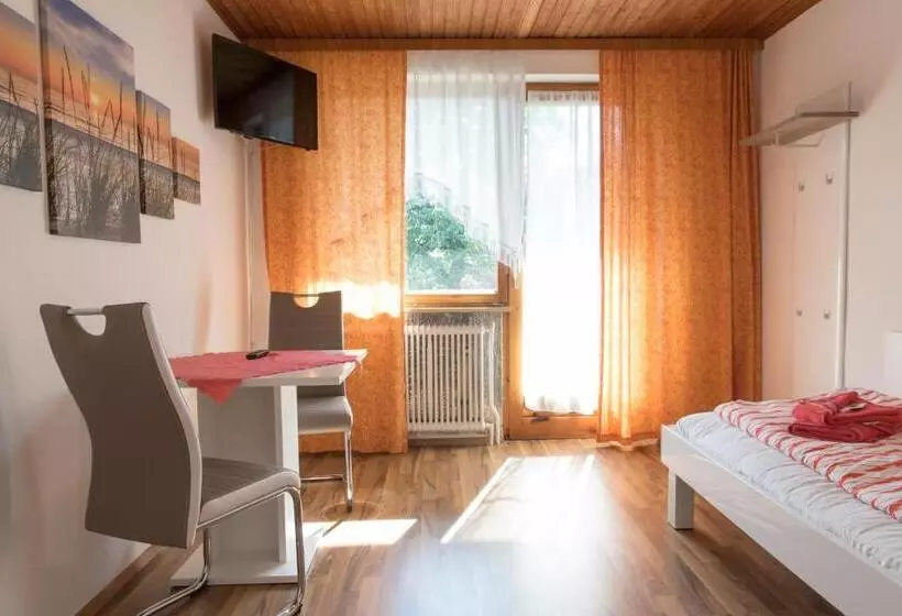 Standard Yhden Hengen Huone Parveke, Landgasthof Waldesruh