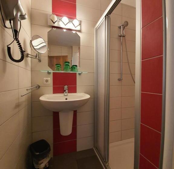 חדר משפחתי, Landgasthof Waldesruh