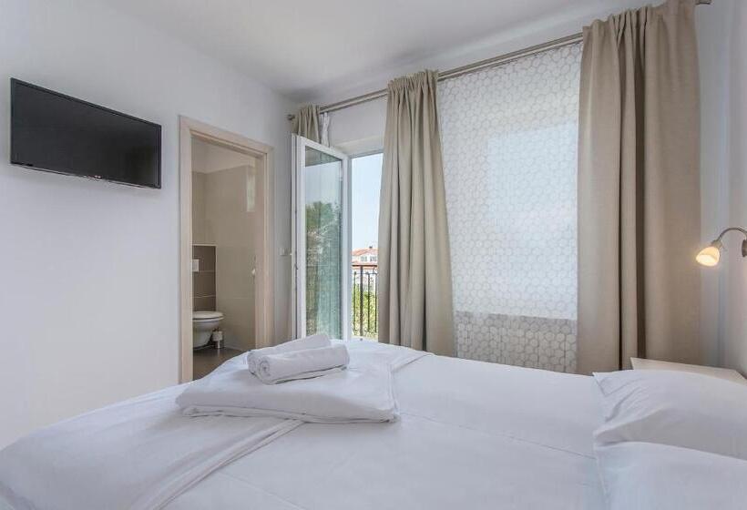 חדר סטנדרט לשלושה, Villa Gloria