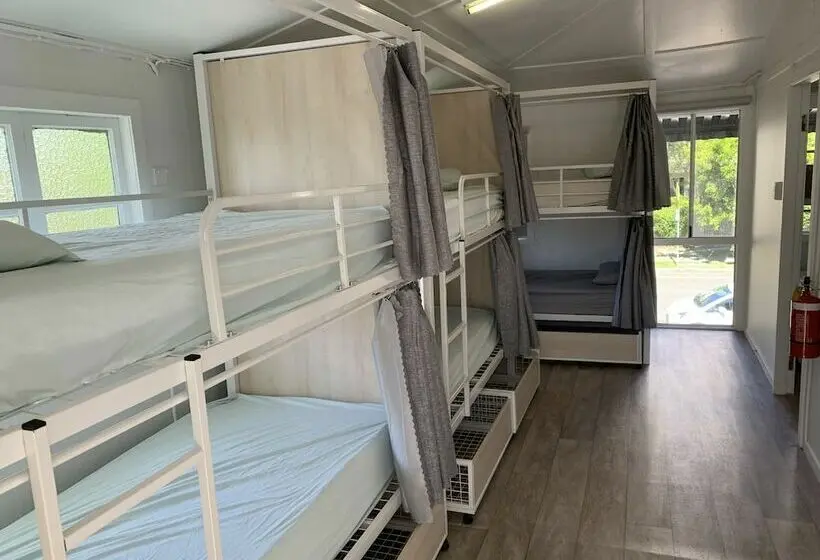 ルームシェアのワンベッド, Mumma S Hostel Surfers Paradise
