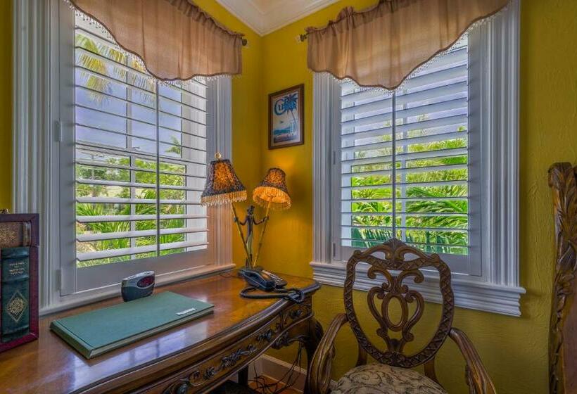 스위트, Duval Inn   Key West