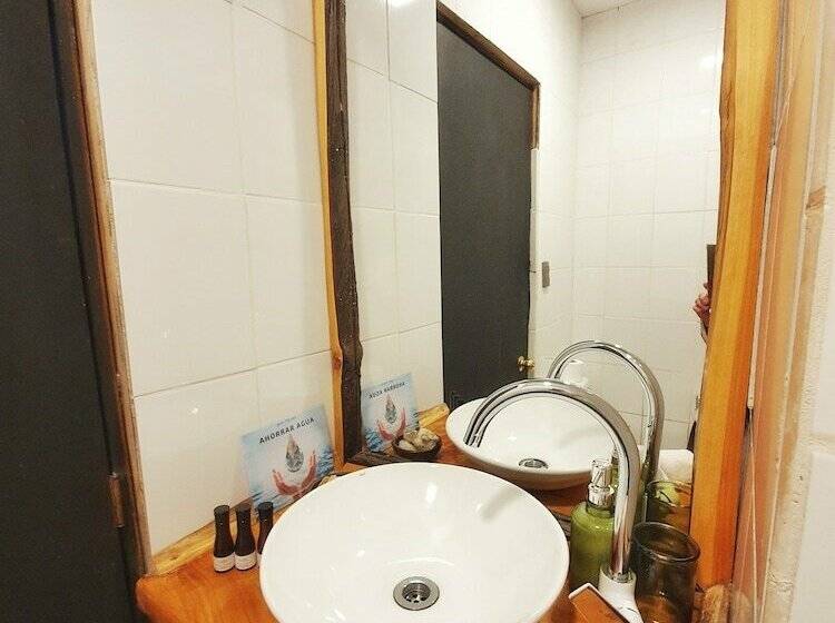 סטודיו קלאסי, Wave Pichilemu Lodge