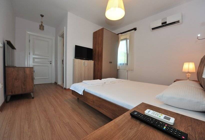 Номер Deluxe Вид на Бассейн, Egehan Butik Otel