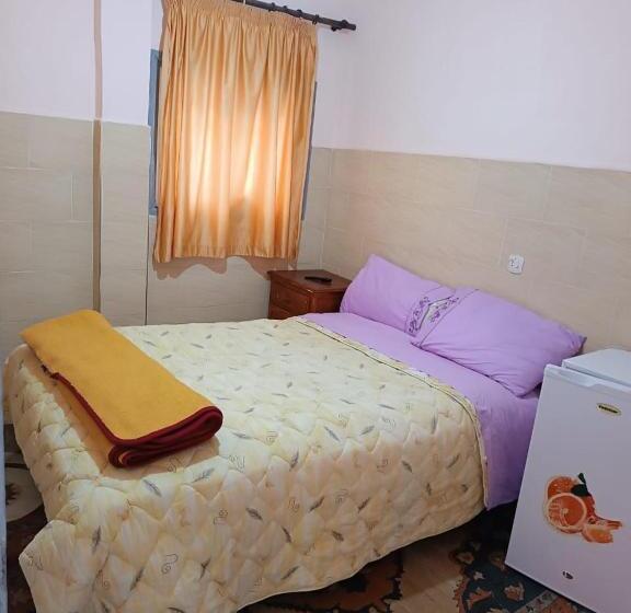 اتاق استاندارد با چشم‌انداز دریاچه, Hôtel Restaurant Asgaour