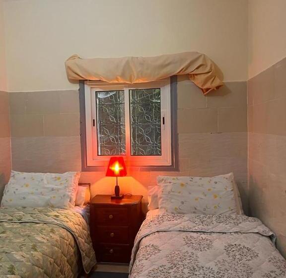 اتاق استاندارد با چشم‌انداز, Hôtel Restaurant Asgaour