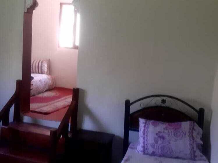 اتاق استاندارد سه نفره, Auberge Toubkal Amsouzart Aitst Idar