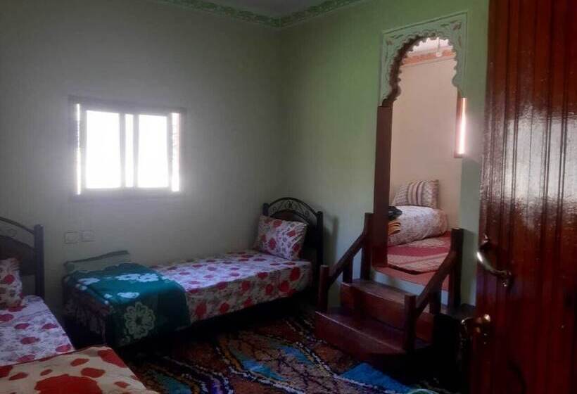 اتاق استاندارد سه نفره, Auberge Toubkal Amsouzart Aitst Idar