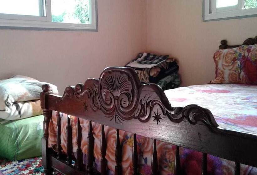 اتاق استاندارد سه نفره, Auberge Toubkal Amsouzart Aitst Idar