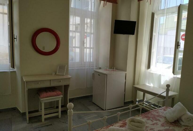 Стандартный Номер Нижний Этаж, Fiera Guesthouse