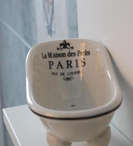 اتاق استاندارد, Fiera Guesthouse