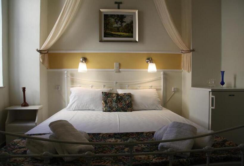 اتاق استاندارد, Fiera Guesthouse