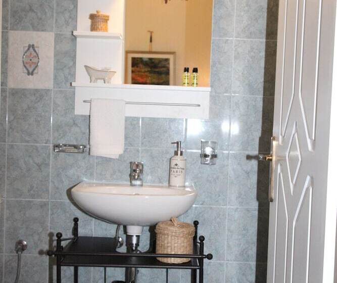 اتاق استاندارد, Fiera Guesthouse