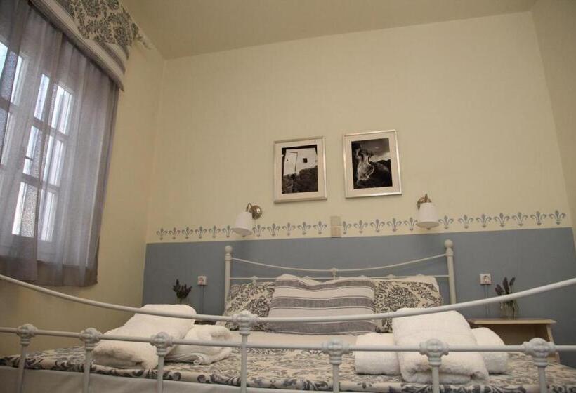 اتاق استاندارد, Fiera Guesthouse