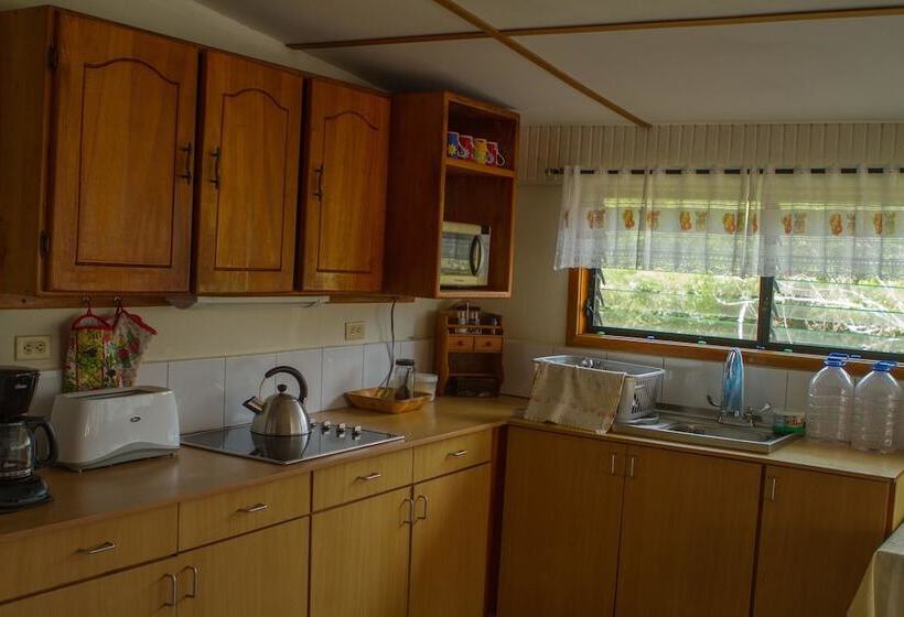 اتاق استاندارد, Jean's Home