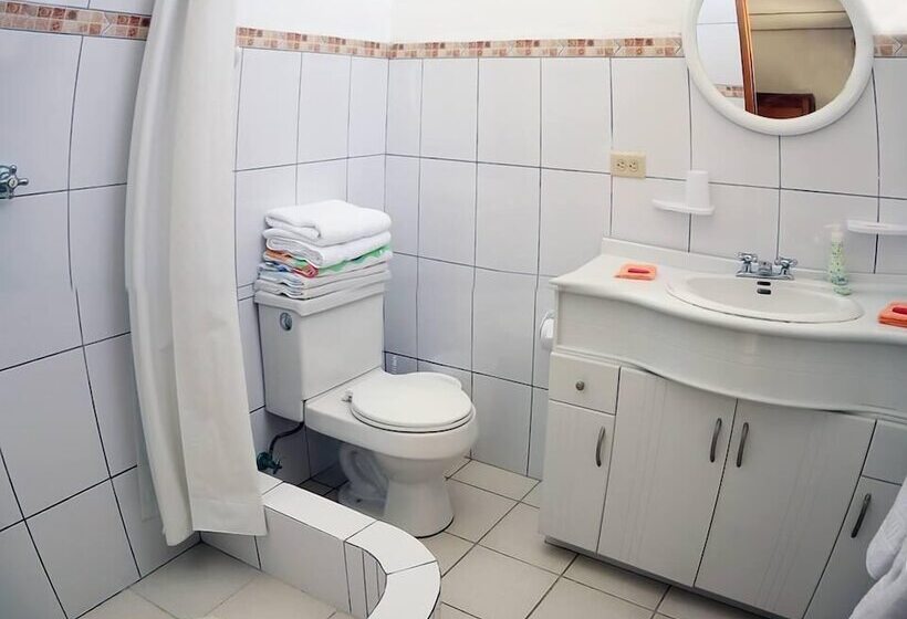 اتاق استاندارد, Jean's Home