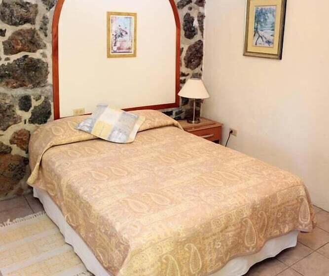 اتاق استاندارد, Jean's Home