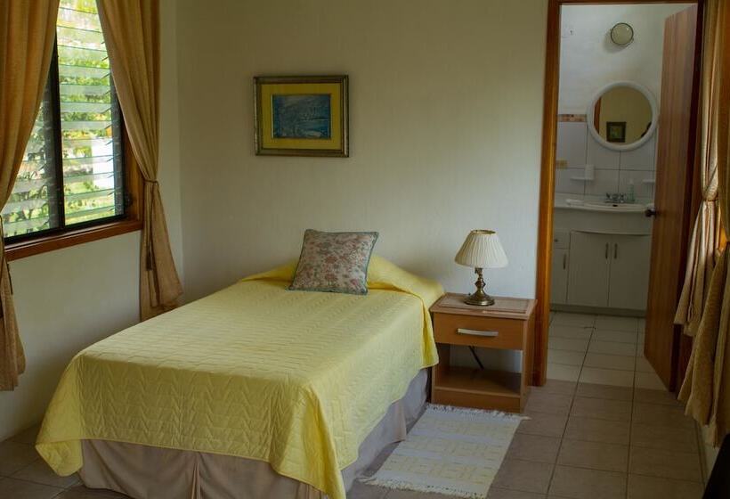 اتاق استاندارد, Jean's Home