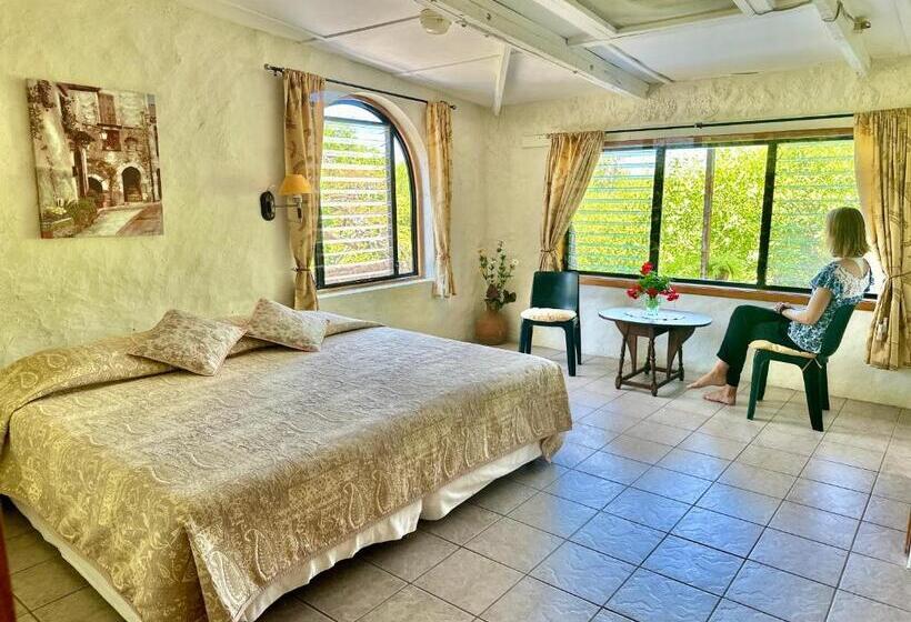 اتاق استاندارد با تخت بزرگ, Jean's Home