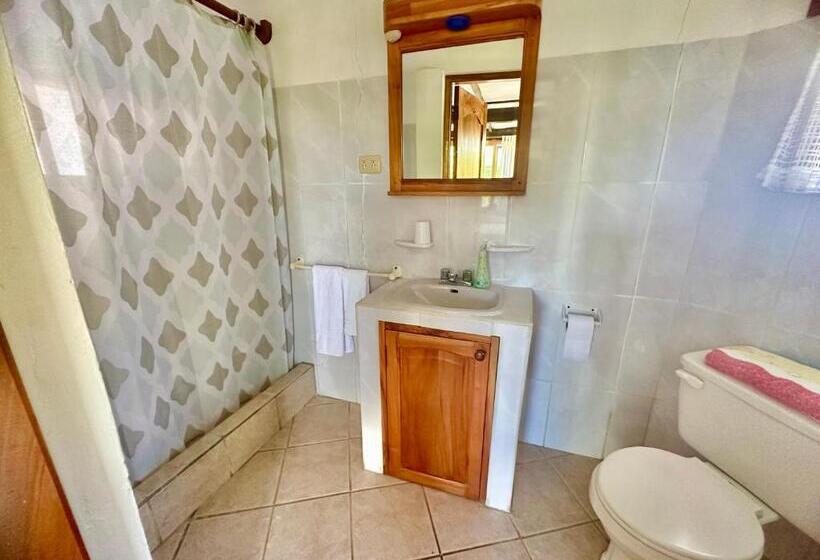 اتاق استاندارد, Jean's Home