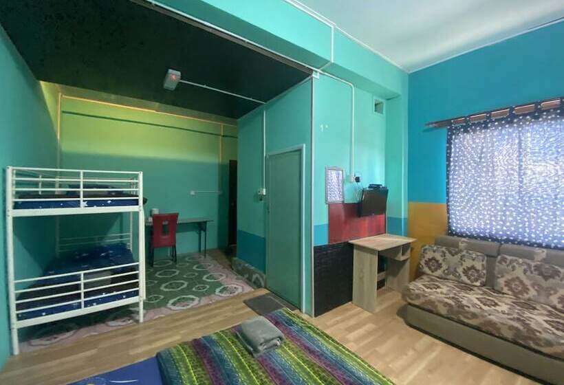 家庭间, Kupi Kupi & Stay