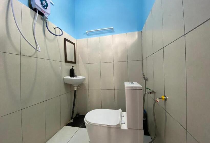 标准三人间, Kupi Kupi & Stay