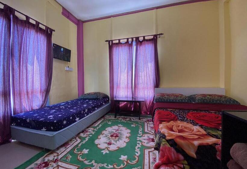 标准三人间, Kupi Kupi & Stay