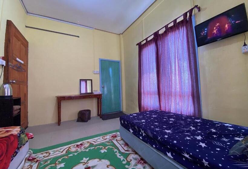 标准三人间, Kupi Kupi & Stay