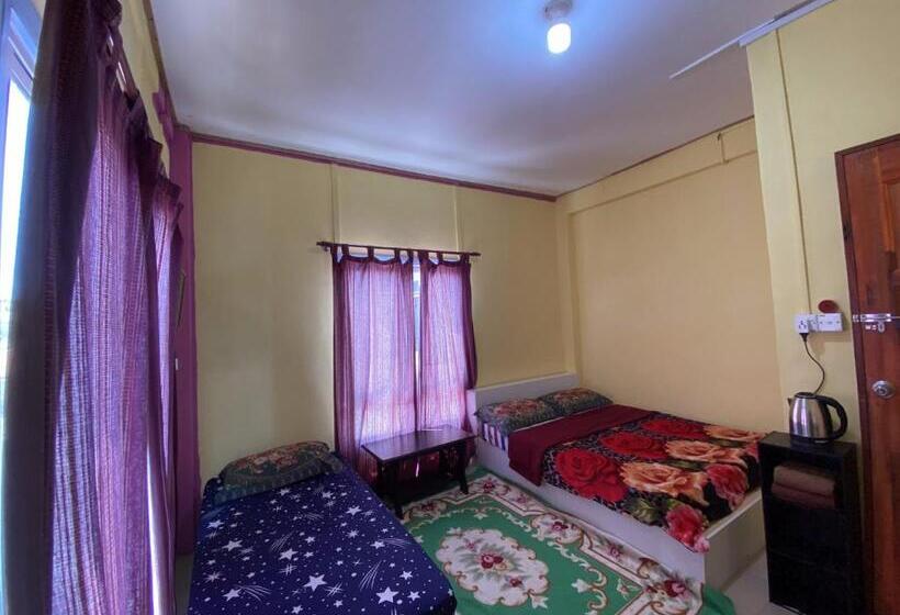 标准三人间, Kupi Kupi & Stay