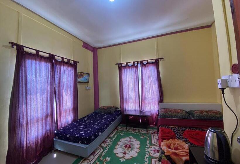 标准三人间, Kupi Kupi & Stay