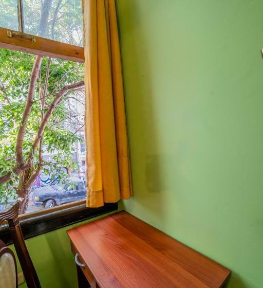 اتاق استاندارد چهار تخته, La Casa Del Puerto, Hostal Cultural, Cerro Alegre