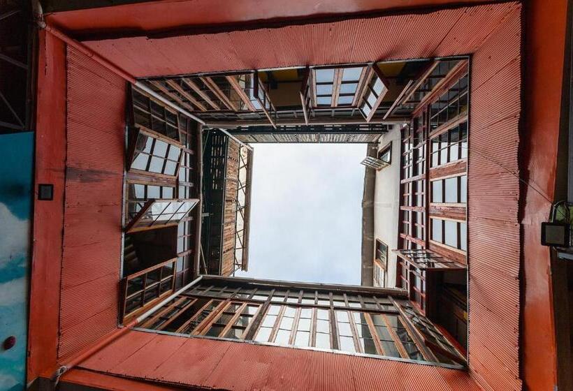 اتاق استاندارد یک تخته با سرویس بهداشتی مشترک, La Casa Del Puerto, Hostal Cultural, Cerro Alegre