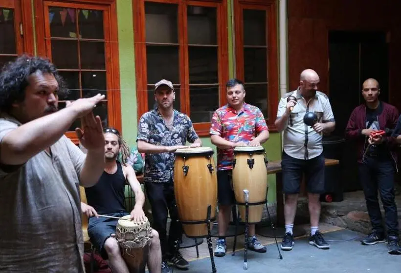 اتاق خانوادگی با سرویس بهداشتی مشترک, La Casa Del Puerto, Hostal Cultural, Cerro Alegre